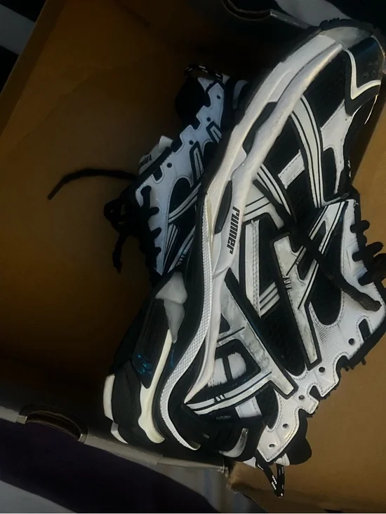 Balenciaga Black and White runners Sneakers - Picture 4 of 6